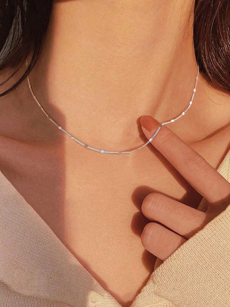 trending gold necklace designs for women over 30